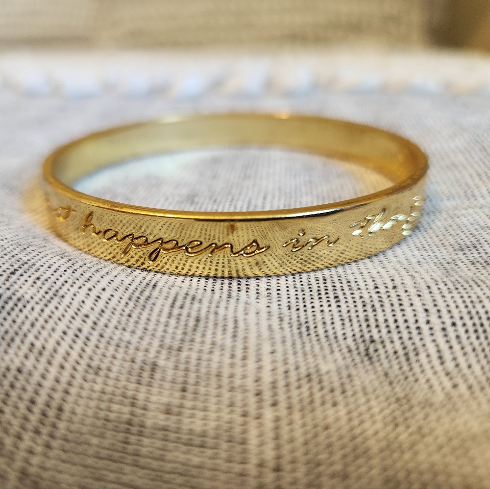 NWOT Pulitzer Gold Script and Textured Bangle Bracelet Set - Picture 4 of 10